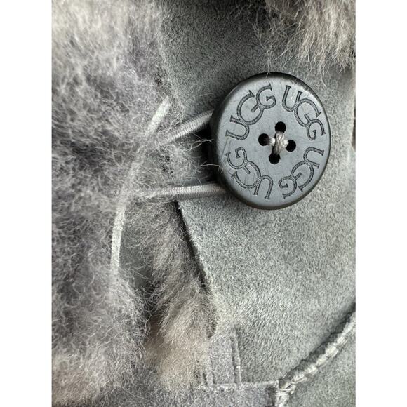 UGG Boots Womens Sz 10 Grey Bailey Button Booties 1016226 - Picture 4 of 9